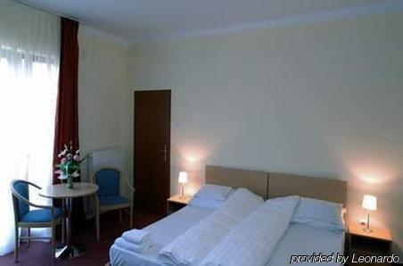 Hotel Korona Harkany Room photo